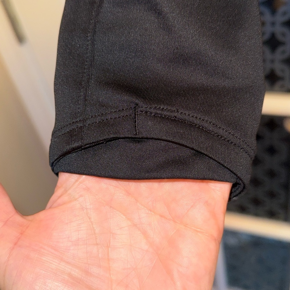 Under Armour Black ColdGear Top - Picture 4 of 10